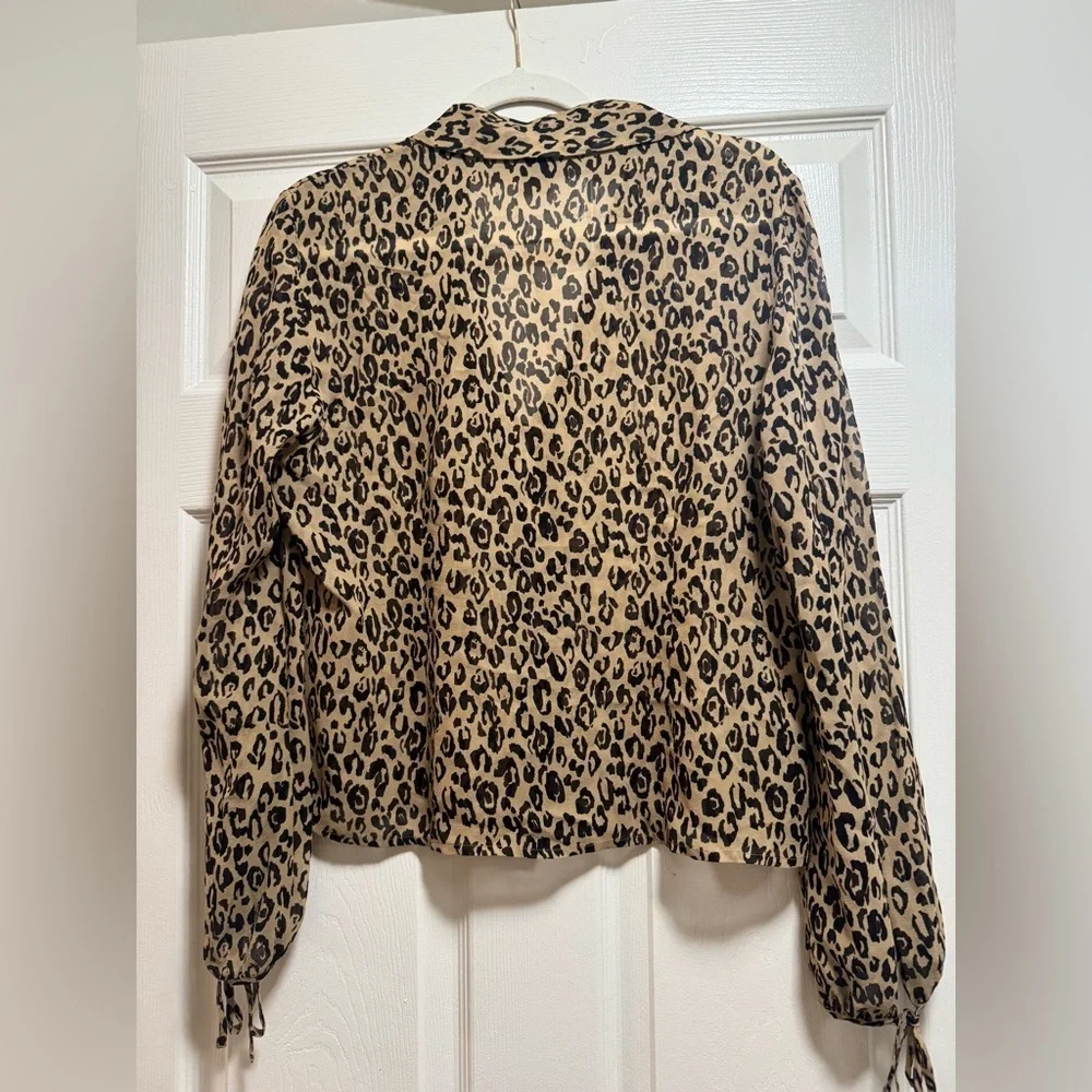 Express Vintage 90’s Leopard Print 100% Silk Blouse - Picture 7 of 9
